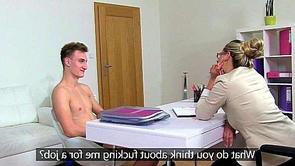 смотреть видео изнасилований мамок
